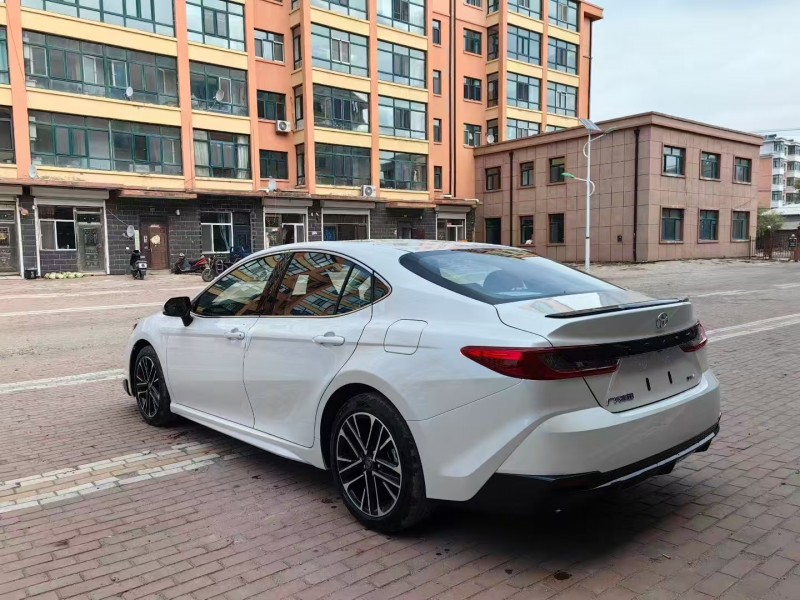 济宁25年丰田凯美瑞8