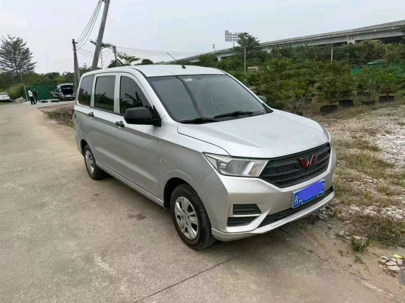 深圳23年五菱汽车宏光2