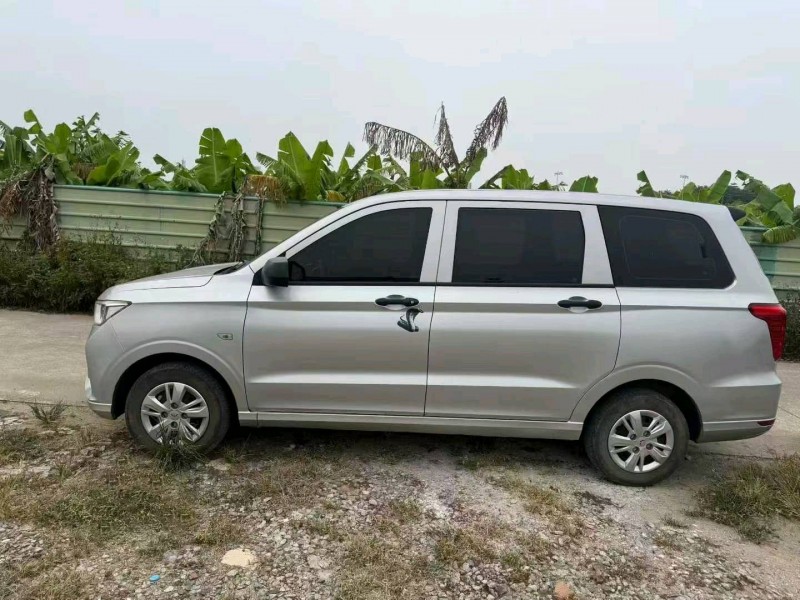 深圳23年五菱汽车宏光6