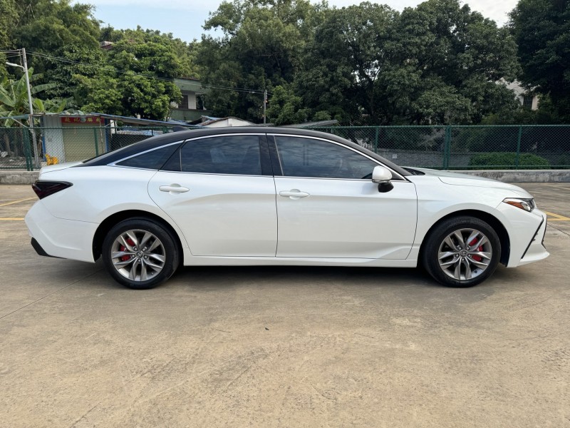 中山21年丰田亚洲龙2