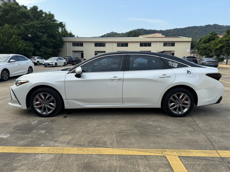 中山21年丰田亚洲龙3