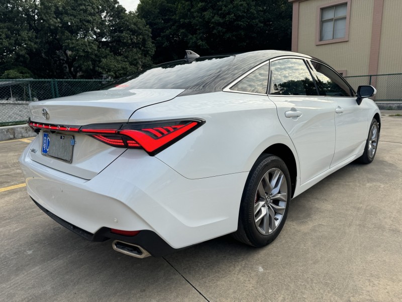 中山21年丰田亚洲龙5