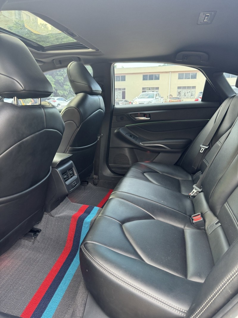 中山21年丰田亚洲龙6