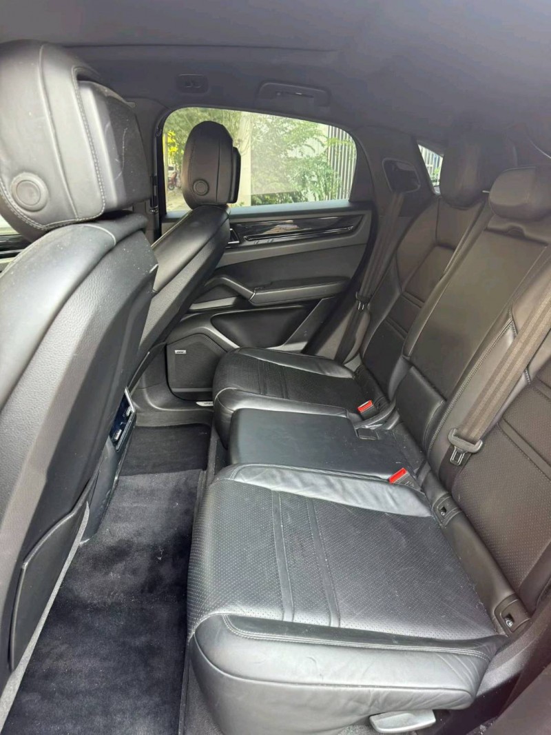 徐州19年保时捷卡宴4