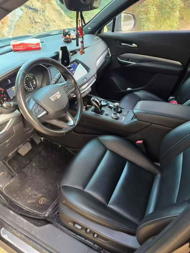 徐州20年凯迪拉克XT45