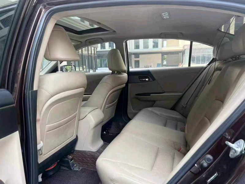 广州15年本田雅阁7