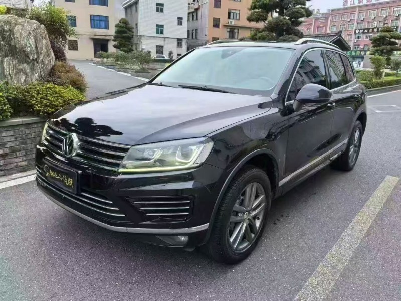 绍兴16年大众途锐2