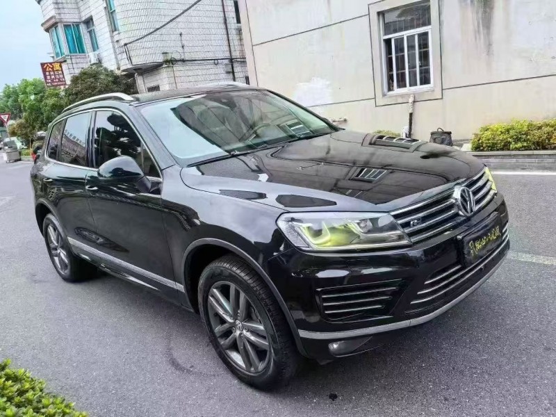 绍兴16年大众途锐3