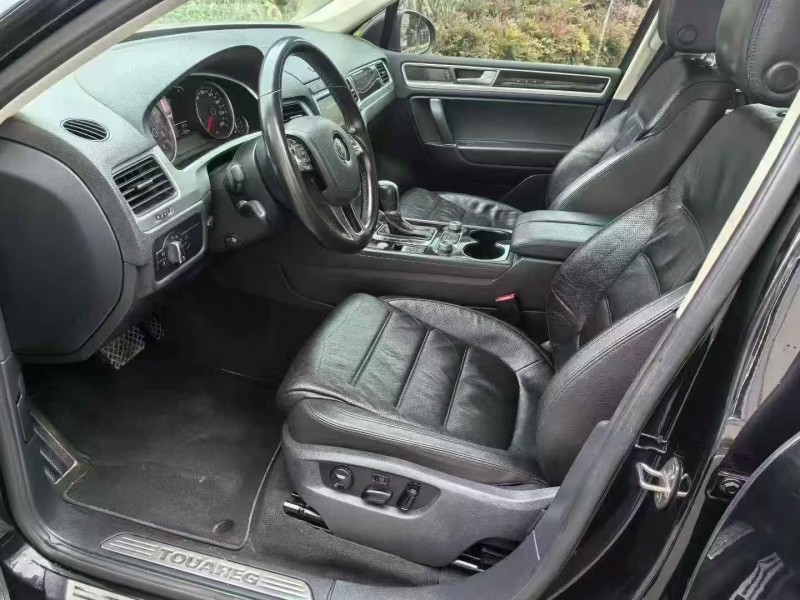 绍兴16年大众途锐5