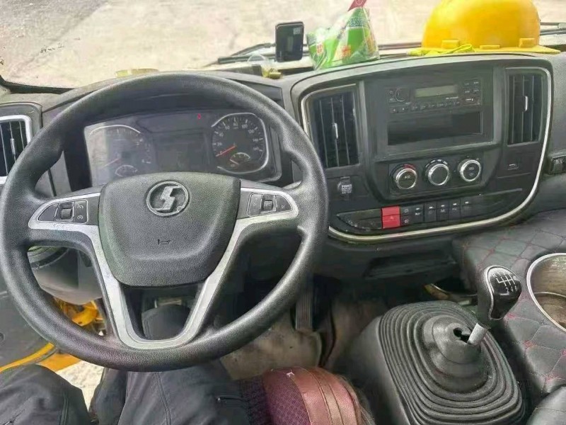 西安24年陕汽德龙9