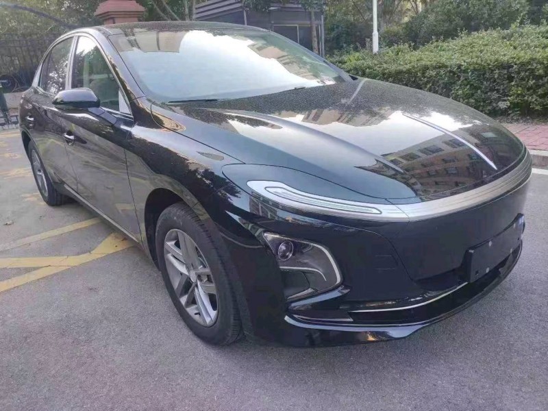 青岛25年红旗E-QM53