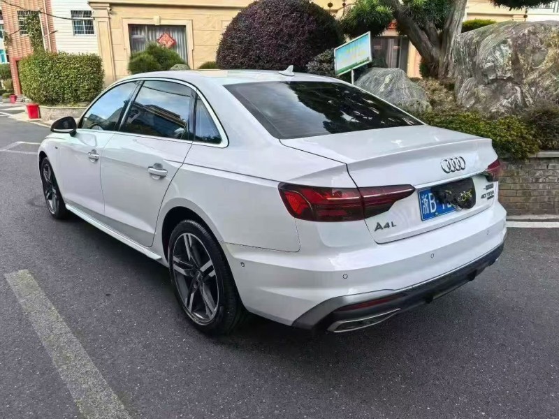 绍兴22年奥迪A4L8