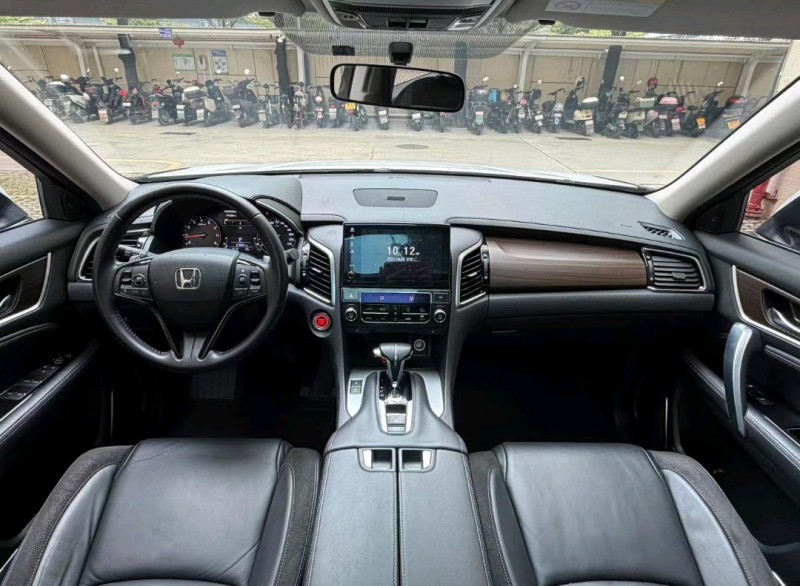 广州18年本田冠道8