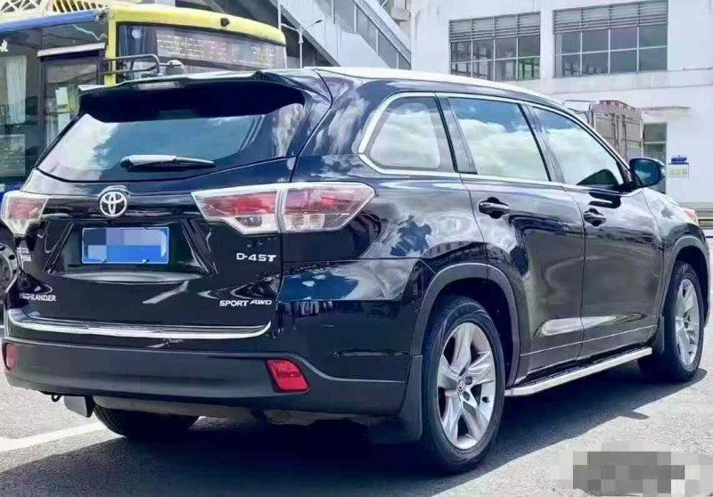 郑州17年丰田汉兰达6