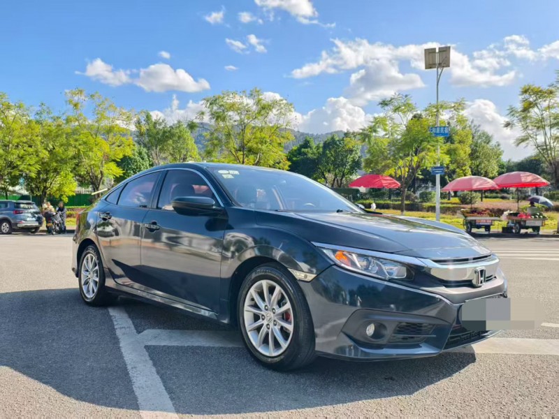 临沧18年本田思域2