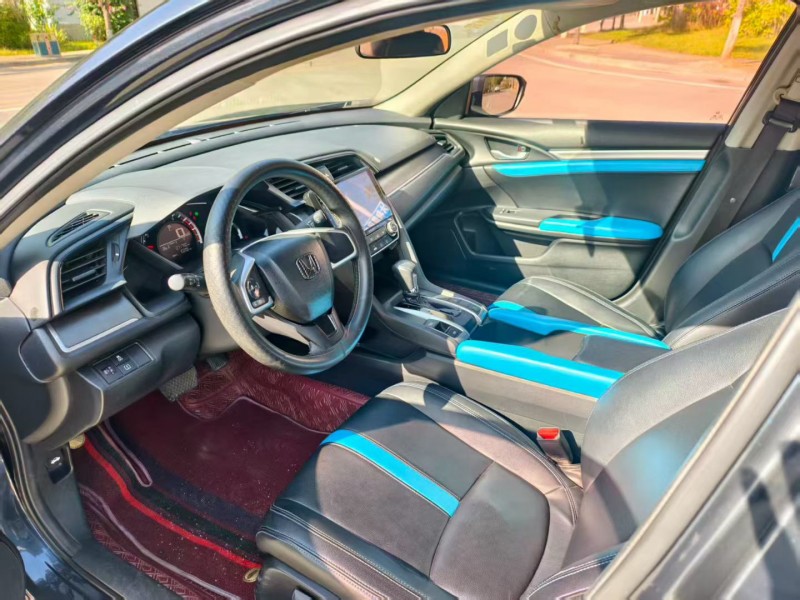 临沧18年本田思域6