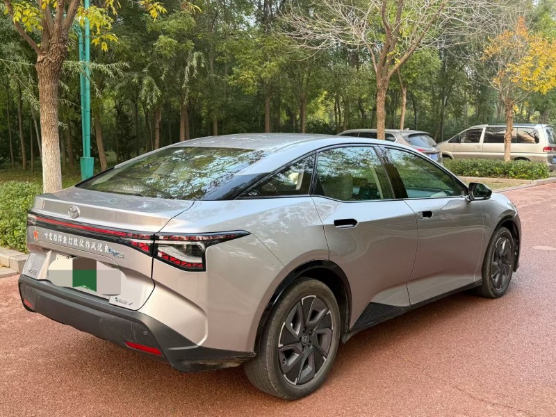 成都25年丰田BZ3Pro3