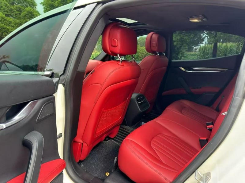 苏州17年玛莎拉蒂Ghibli5