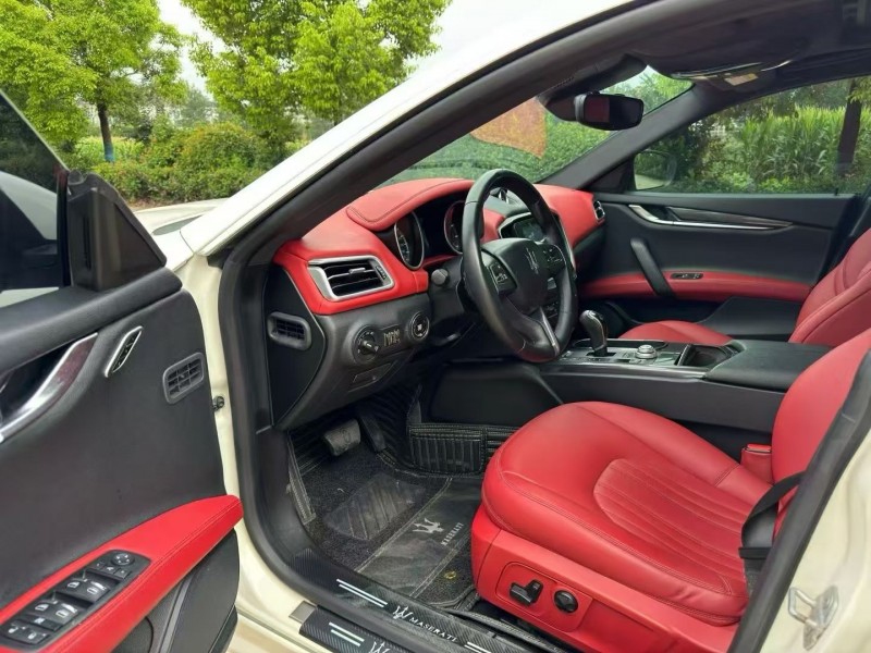 苏州17年玛莎拉蒂Ghibli6