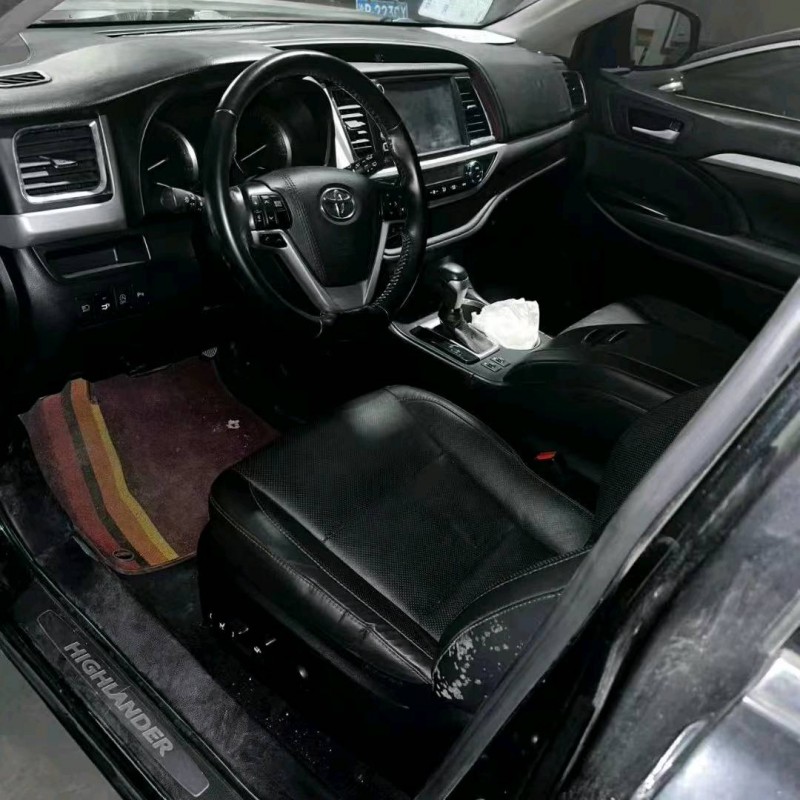 重庆20年丰田汉兰达7