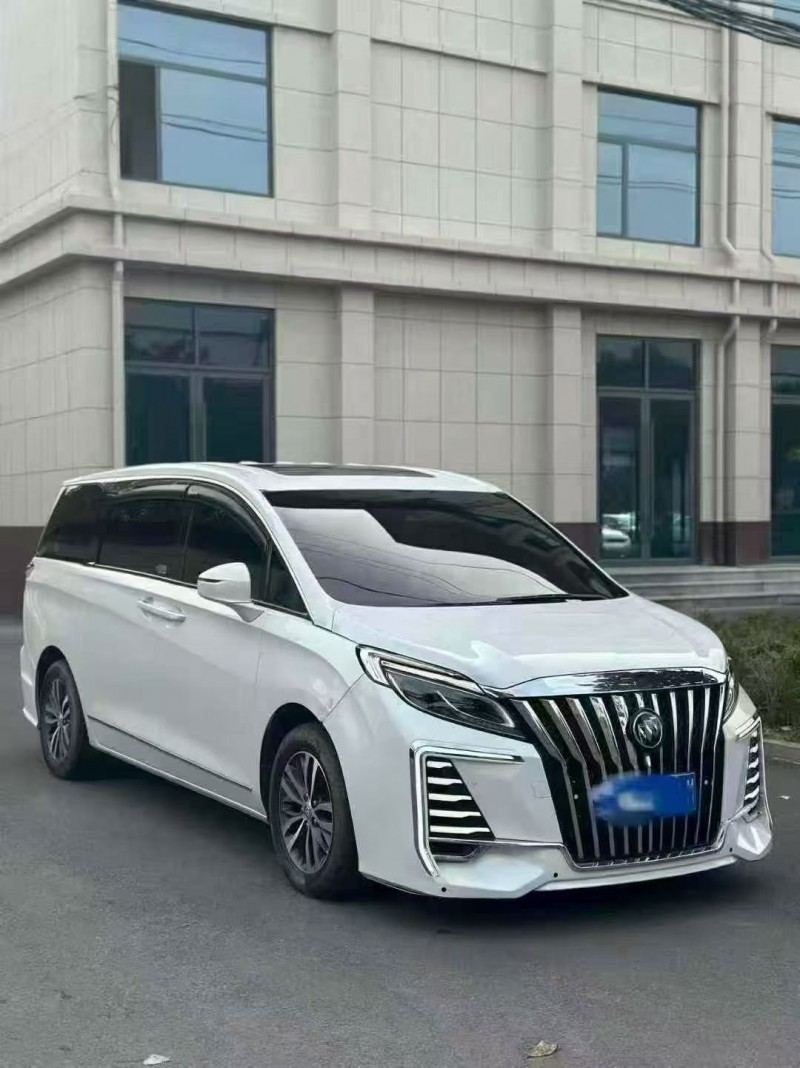 东营17年别克GL82