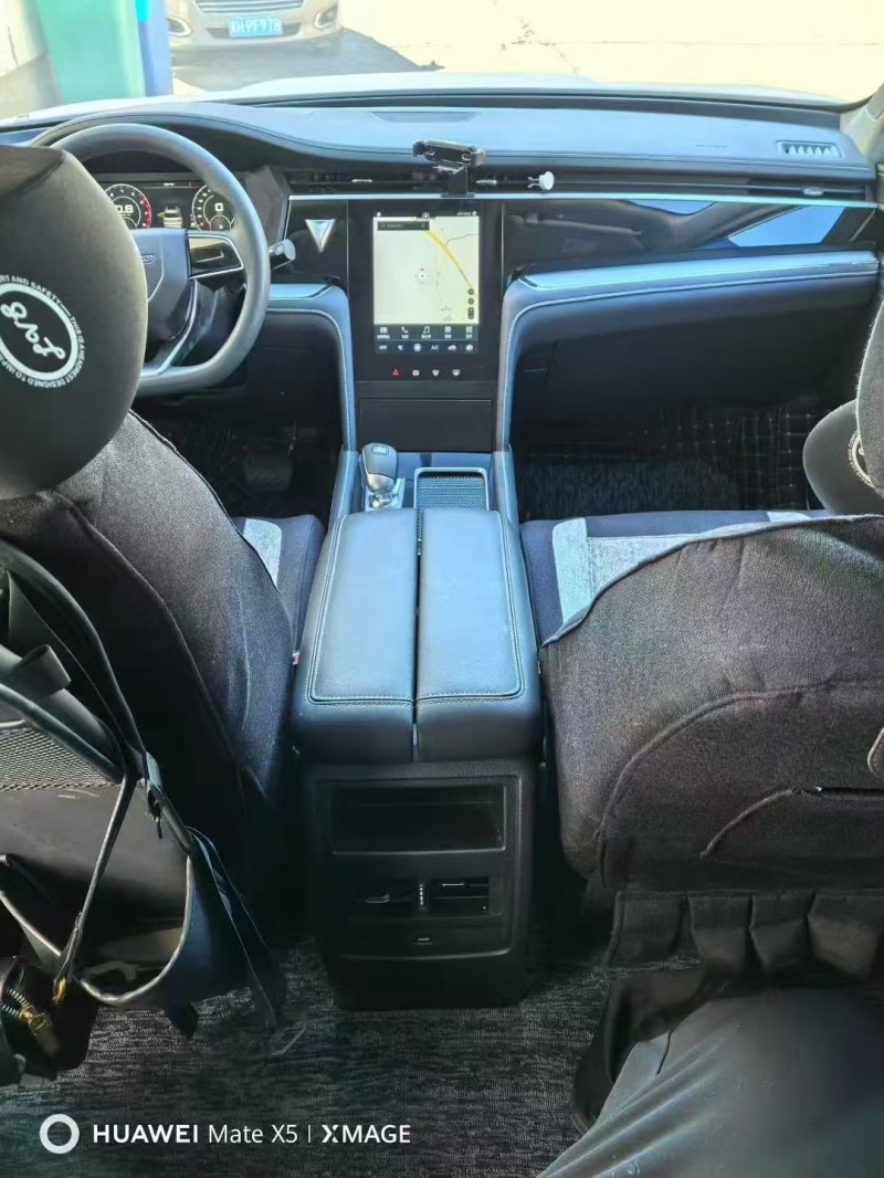 保定24年启辰大V6