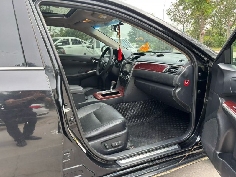 徐州14年丰田凯美瑞4