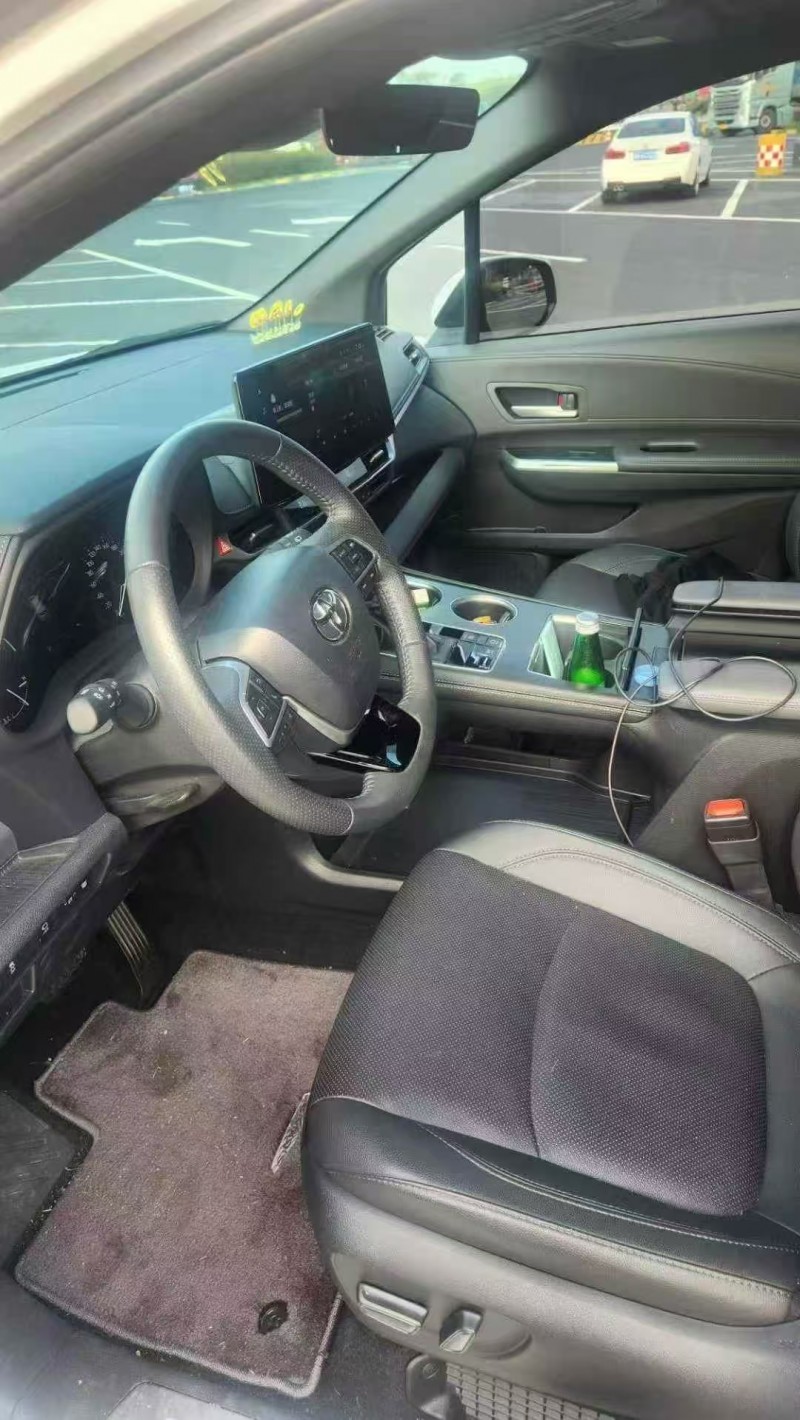 长沙24年丰田塞纳6