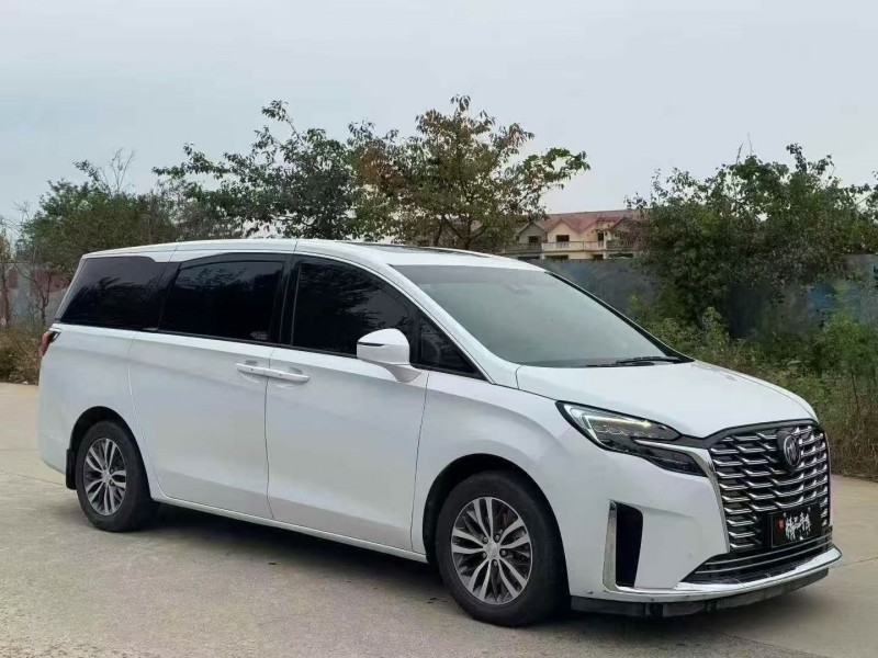 青岛21年别克GL83