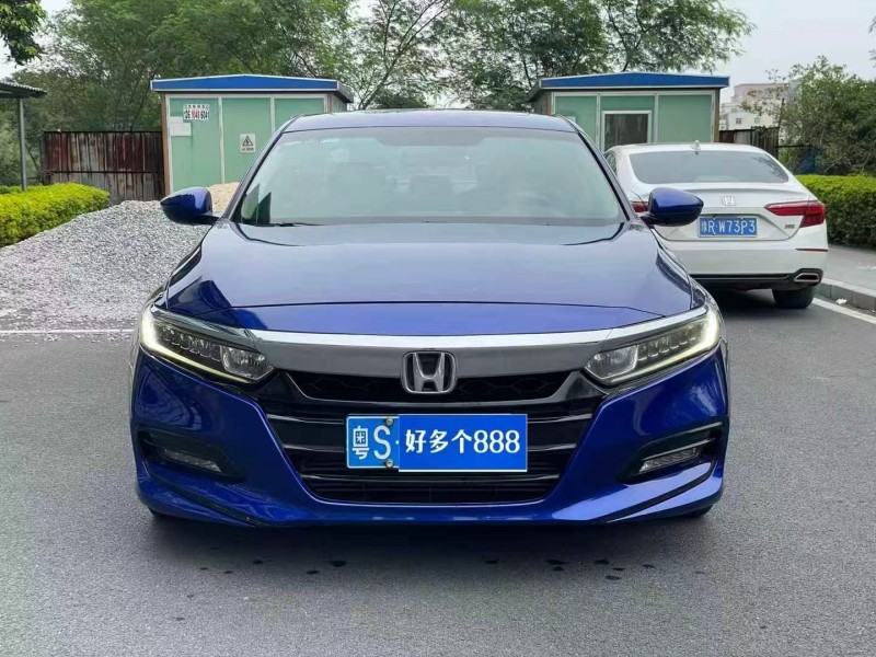 东莞19年本田雅阁1