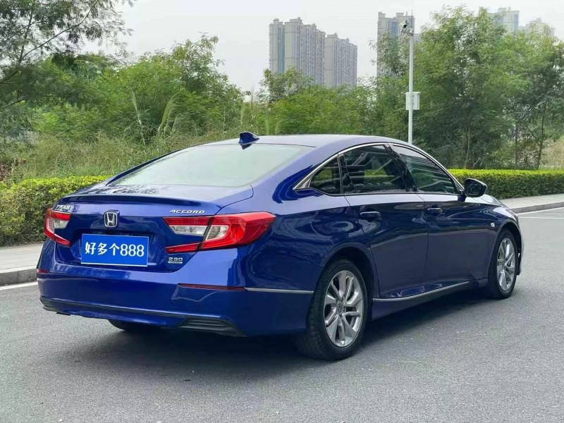 东莞19年本田雅阁8