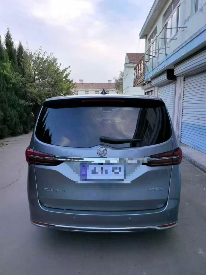 青岛20年别克GL89