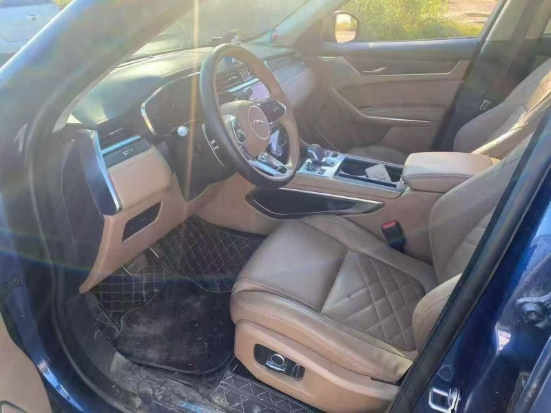 青岛22年捷豹F-PACE4