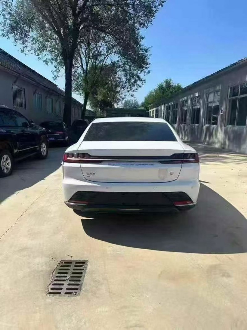 枣庄23年比亚迪汉8