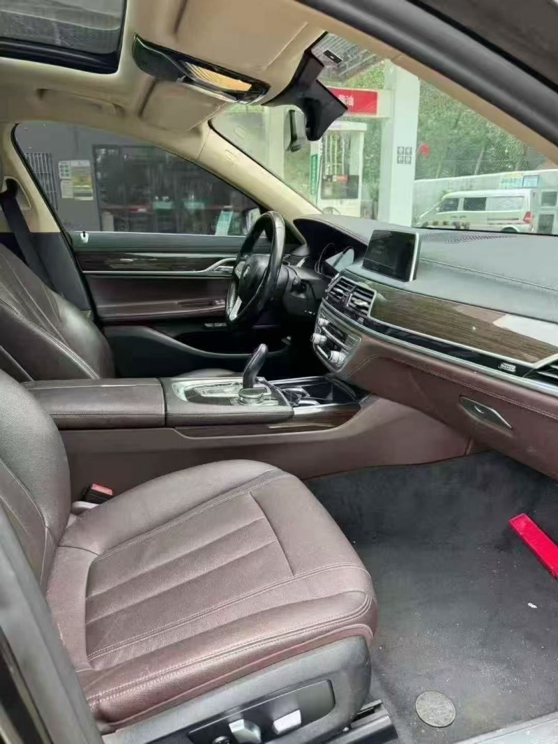 菏泽19年宝马7系3