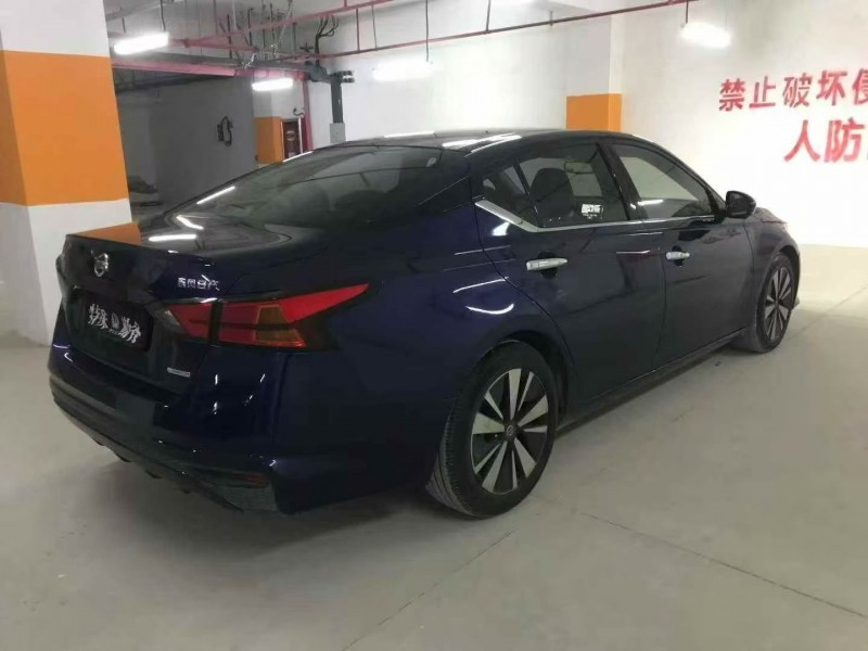 九江20年日产天籁8