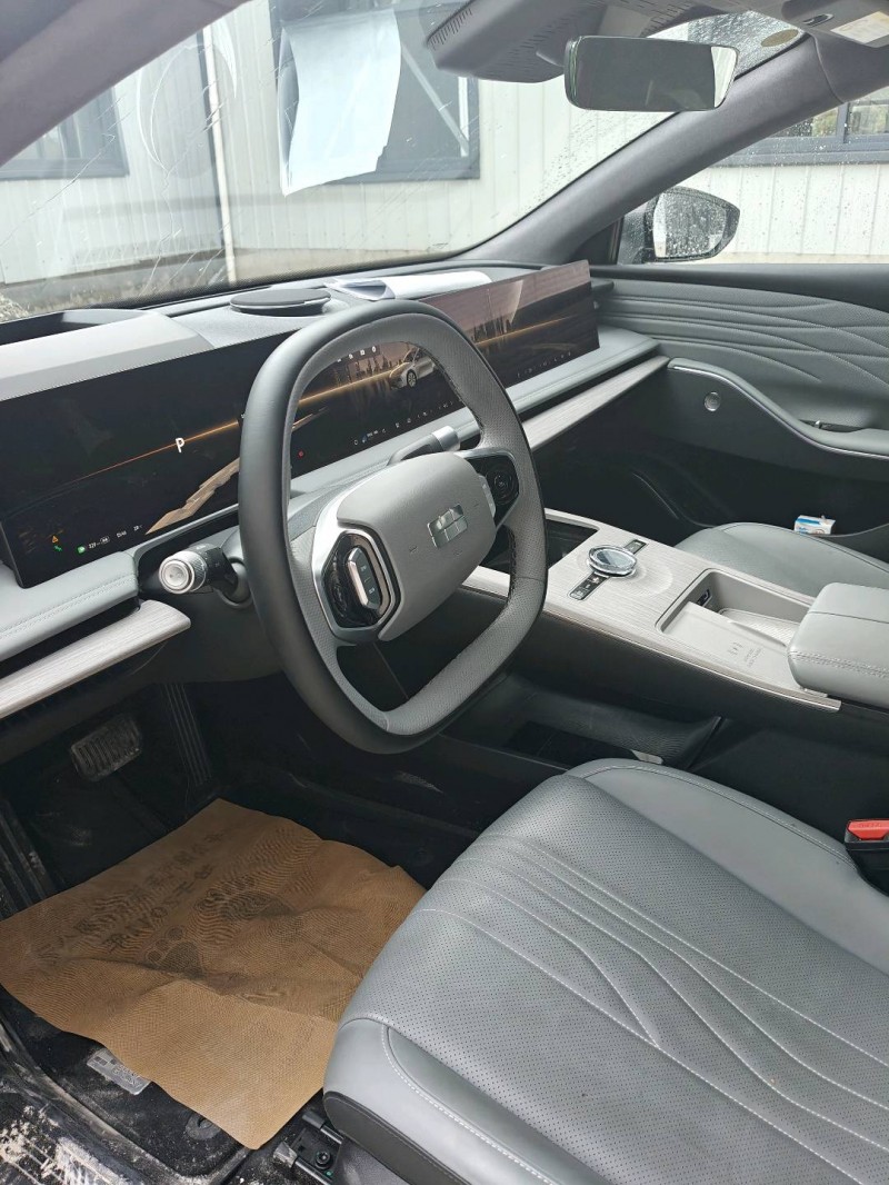 黄山24年吉利银河4