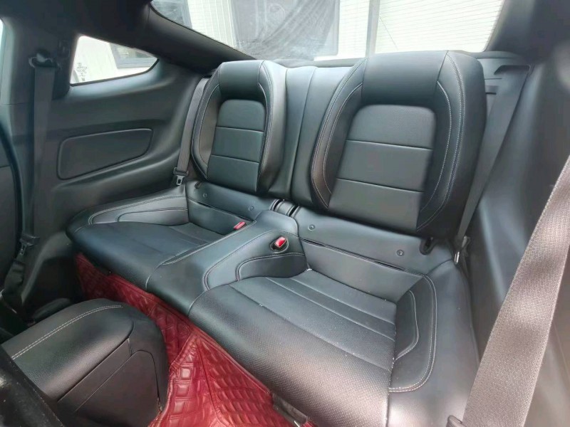 黄山18年福特野马5