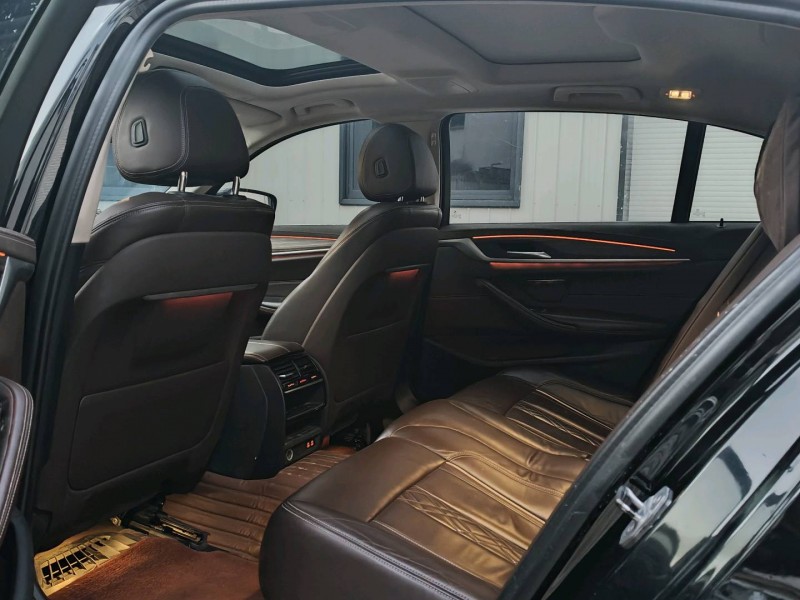 黄山19年宝马5系3