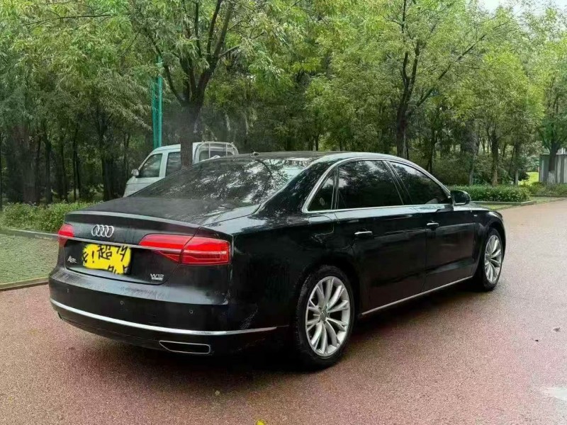 青岛16年奥迪A8L7