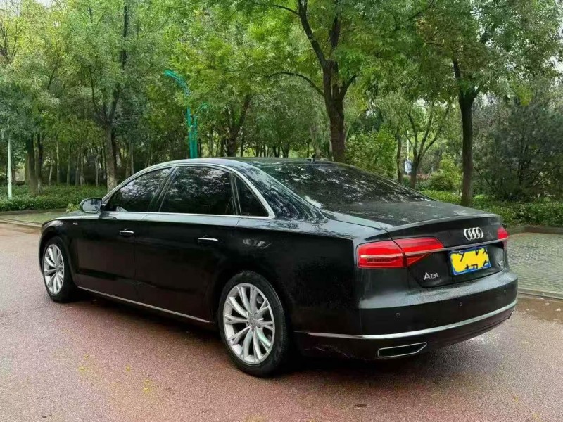 青岛16年奥迪A8L8