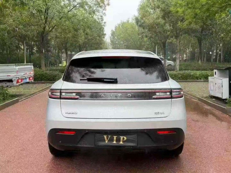 青岛22年华为智选问界9