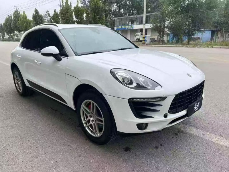 泰安17年保时捷Macan2