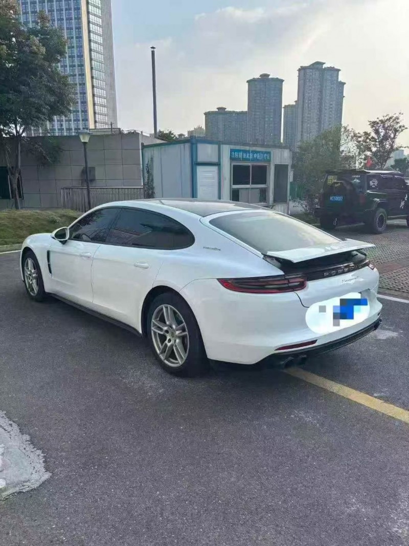 衡阳18年保时捷帕拉梅拉7