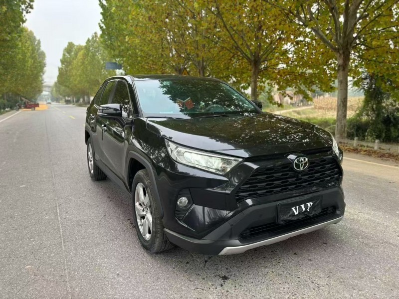 咸阳21年丰田RAV4荣放2