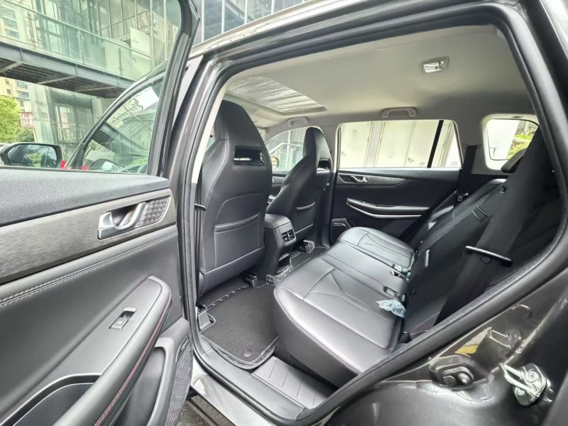 邵阳25年长安汽车CS757