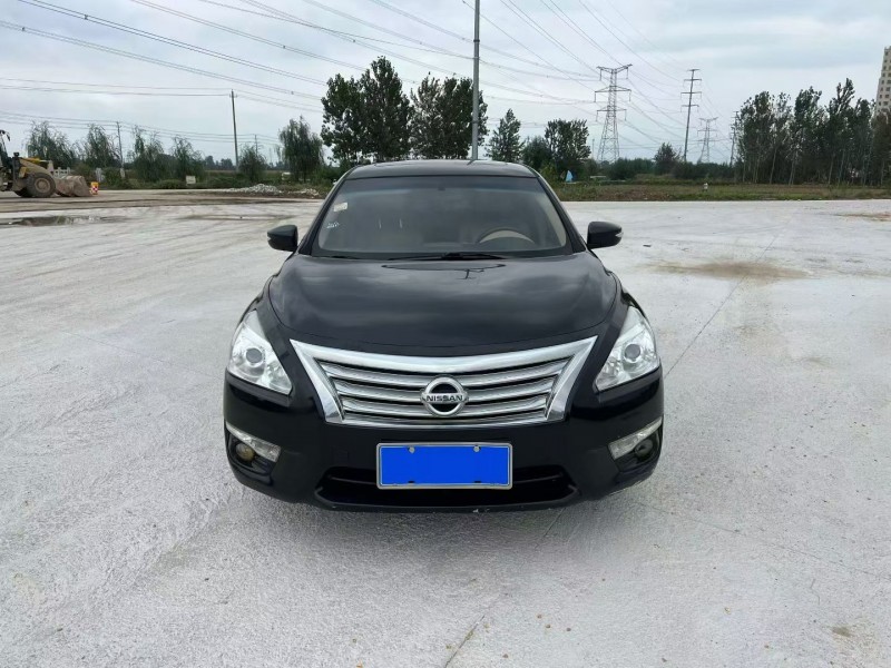 徐州15年日产天籁1