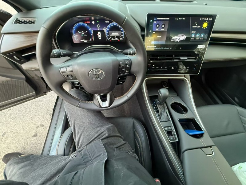 平顶山25年丰田亚洲龙6