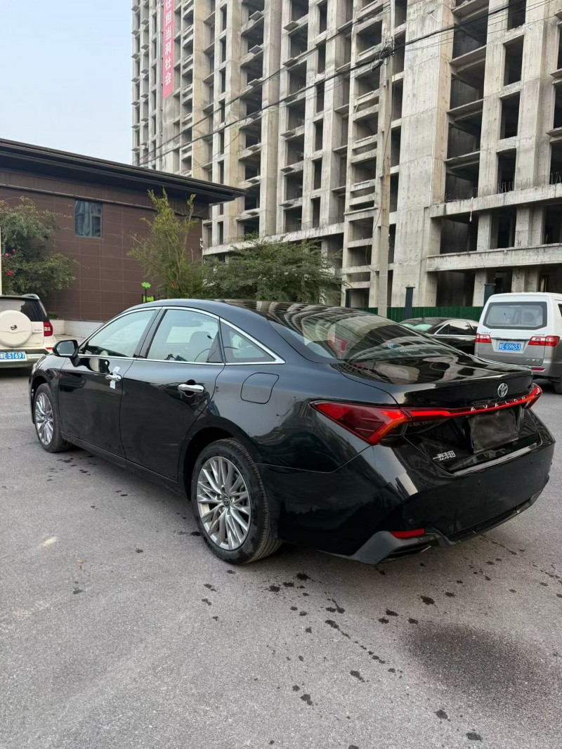 平顶山25年丰田亚洲龙7