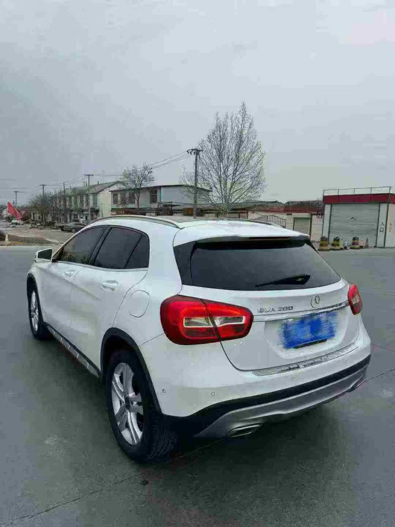 烟台15年奔驰GLA8